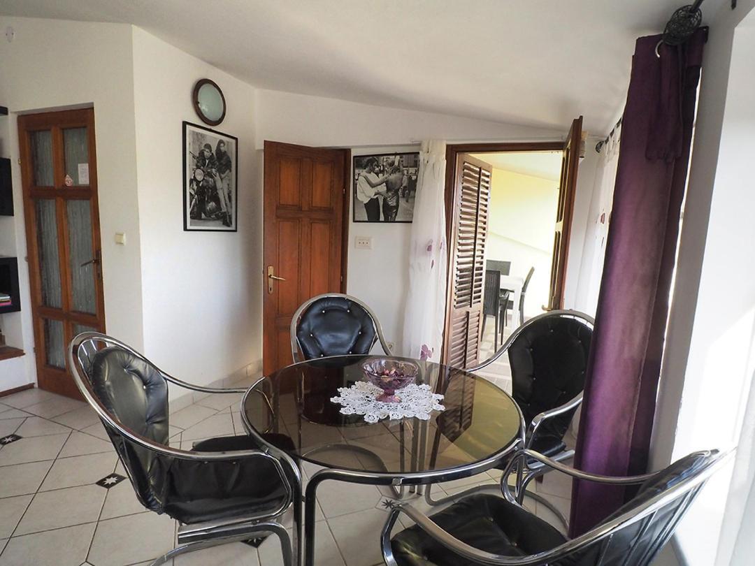 Dea Apartments Pula Bilik gambar
