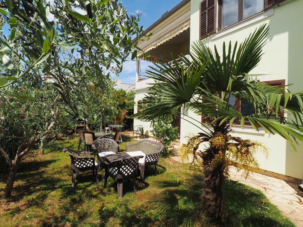 Dea Apartments Pula Luaran gambar