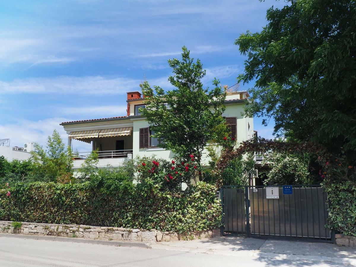 Dea Apartments Pula Luaran gambar