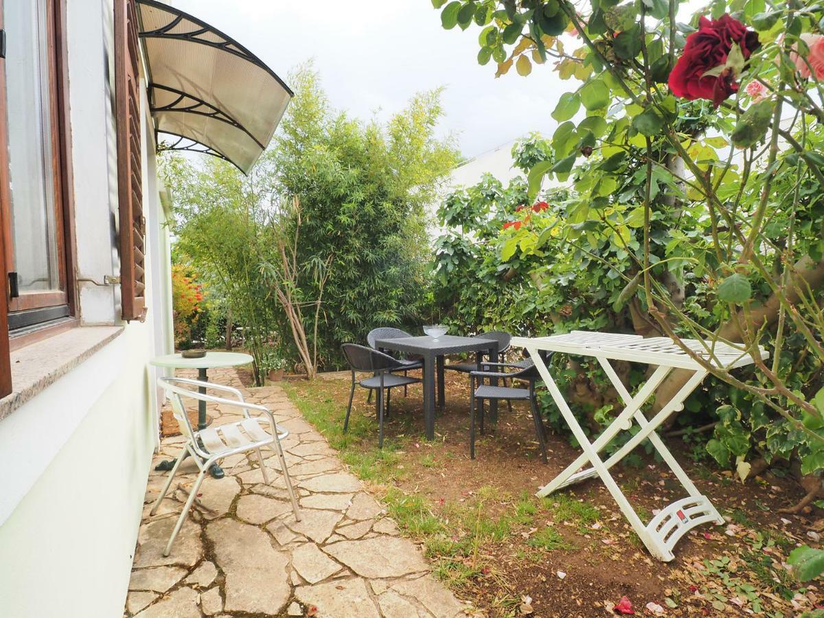Dea Apartments Pula Luaran gambar